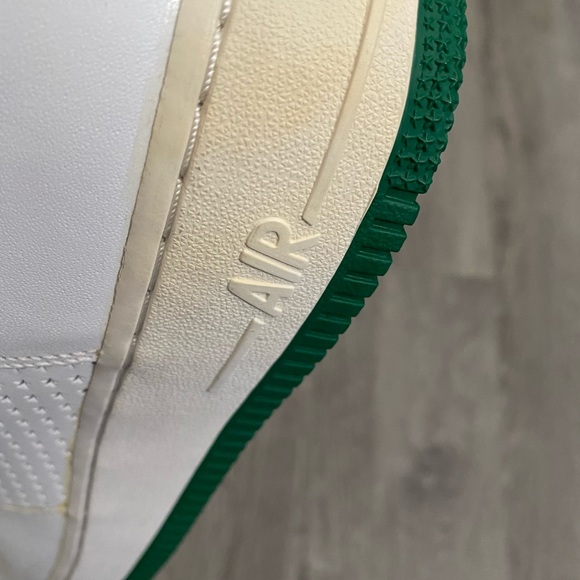 New AF1 Green / White - Picture 6 of 14